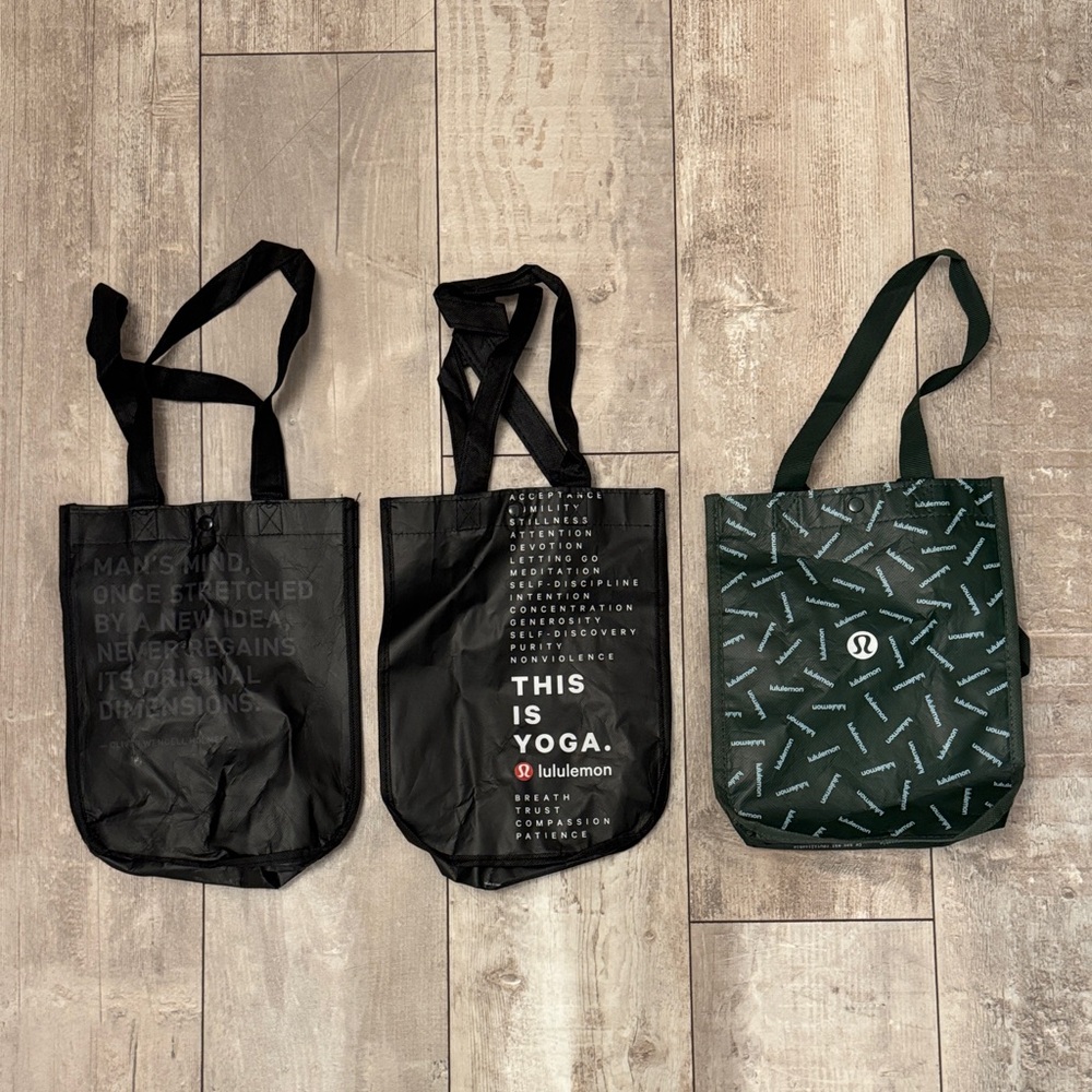 Lululemon Black and Green Tote Bags Set
